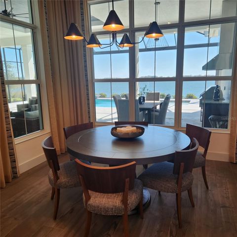 512 BLUE SHELL LOOP, Sarasota, FL 34240