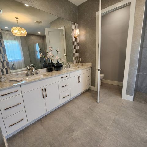 512 BLUE SHELL LOOP, Sarasota, FL 34240