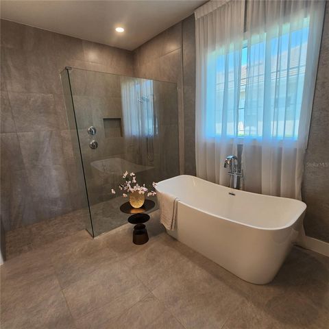 512 BLUE SHELL LOOP, Sarasota, FL 34240