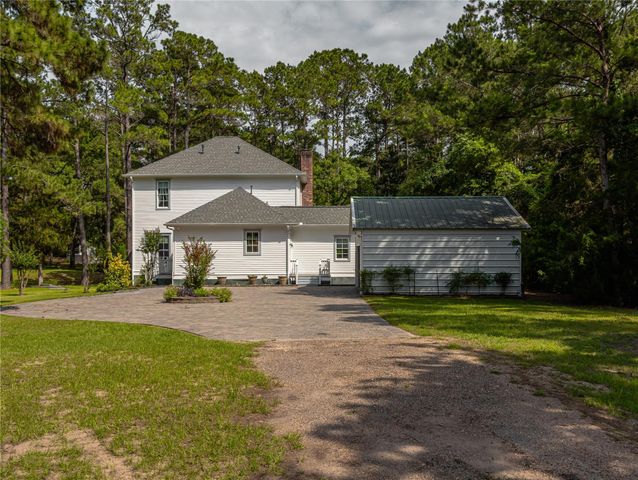 1539 Weishuhn Road, New Ulm, TX 78950