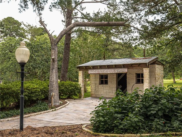 1539 Weishuhn Road, New Ulm, TX 78950