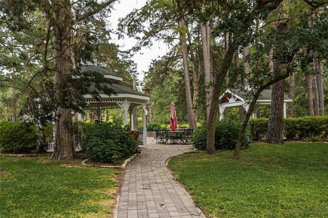 1539 Weishuhn Road, New Ulm, TX 78950
