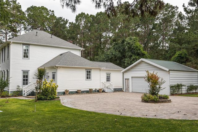 1539 Weishuhn Road, New Ulm, TX 78950