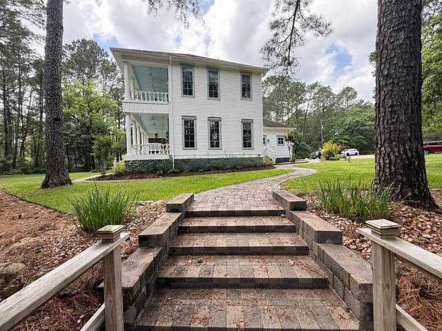 1539 Weishuhn Road, New Ulm, TX 78950