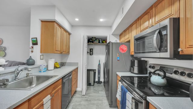 875 Riverside Drive 726, Coral Springs, FL 33071