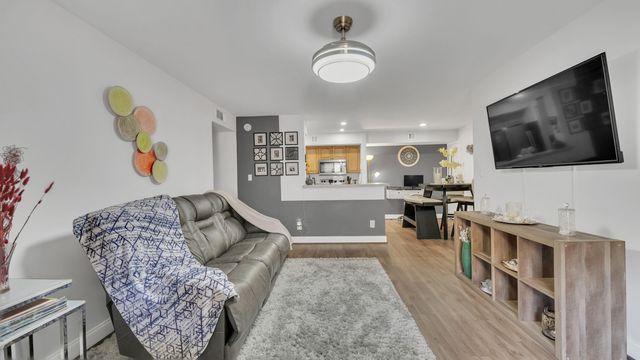 875 Riverside Drive 726, Coral Springs, FL 33071