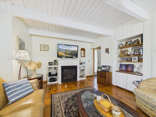 621 Locustfield Rd, Falmouth, MA 02536