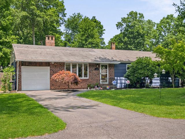 15 Summit Avenue, New City, NY 10956