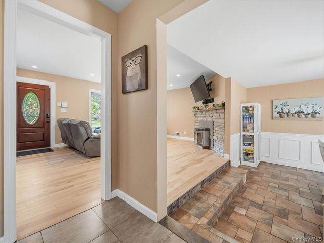 15 Summit Avenue, New City, NY 10956