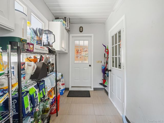 15 Summit Avenue, New City, NY 10956