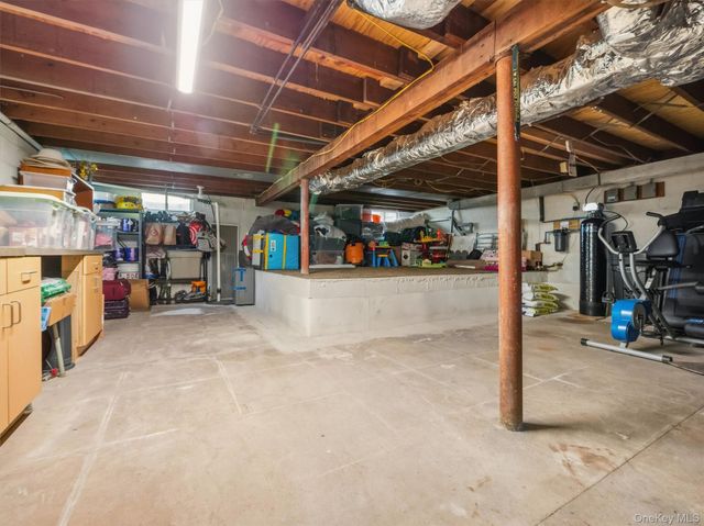 15 Summit Avenue, New City, NY 10956