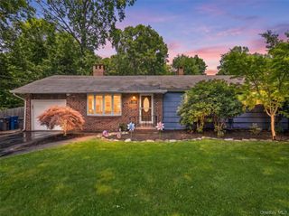 15 Summit Avenue, New City, NY 10956