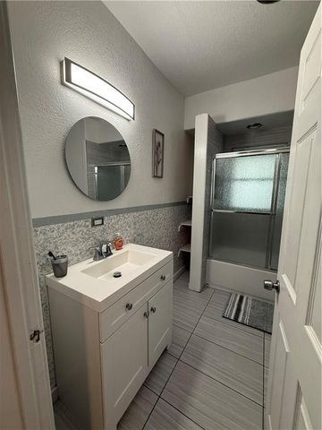 3947 Bellefontaine Avenue, Kansas City, MO 64130