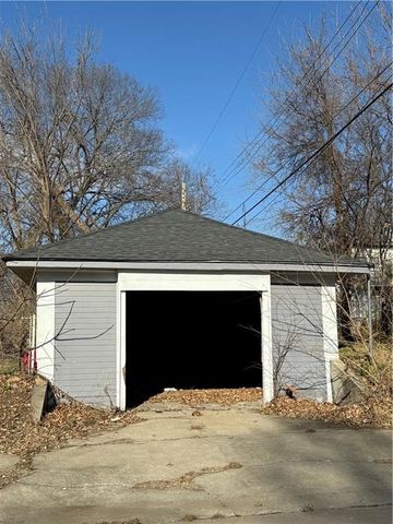 3947 Bellefontaine Avenue, Kansas City, MO 64130