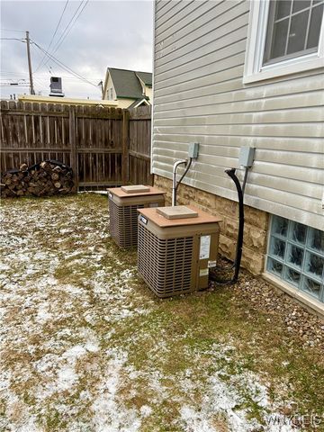 799 Center Road, West Seneca, NY 14224