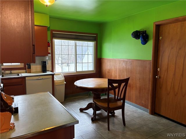 799 Center Road, West Seneca, NY 14224