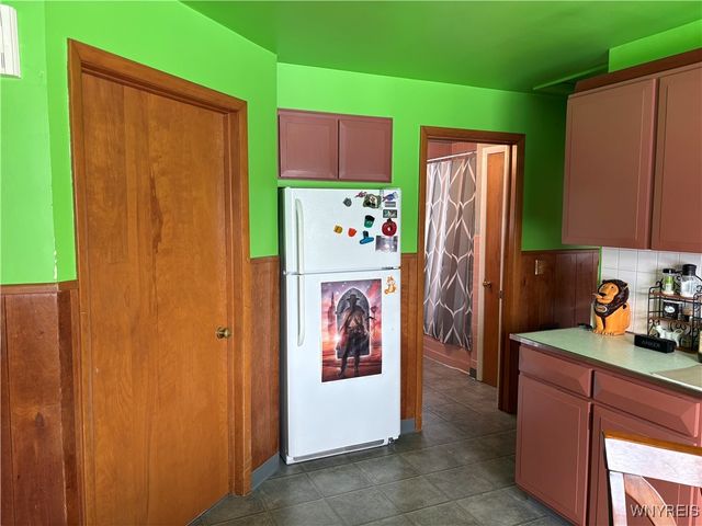 799 Center Road, West Seneca, NY 14224