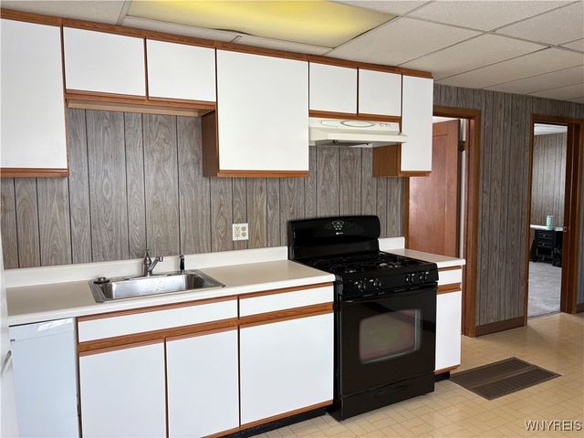 799 Center Road, West Seneca, NY 14224