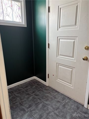 799 Center Road, West Seneca, NY 14224