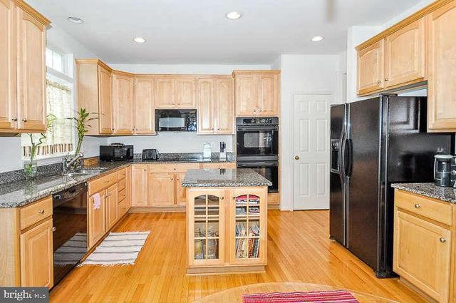 9910 EAST HILL DR, Lorton, VA 22079