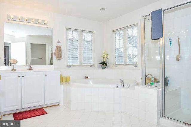 9910 EAST HILL DR, Lorton, VA 22079