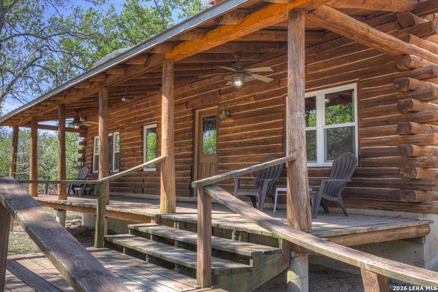 3165 Vivroux Ranch Rd, Seguin, TX 78155