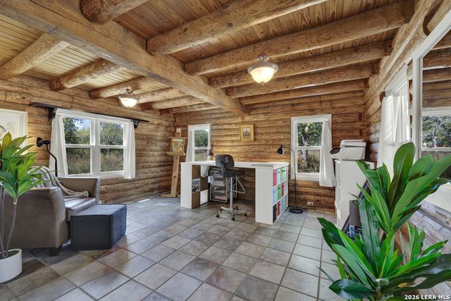 3165 Vivroux Ranch Rd, Seguin, TX 78155