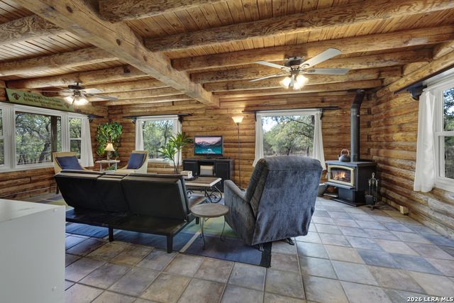 3165 Vivroux Ranch Rd, Seguin, TX 78155