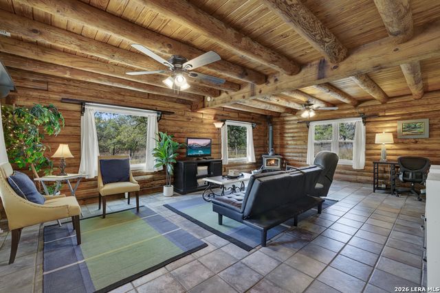3165 Vivroux Ranch Rd, Seguin, TX 78155