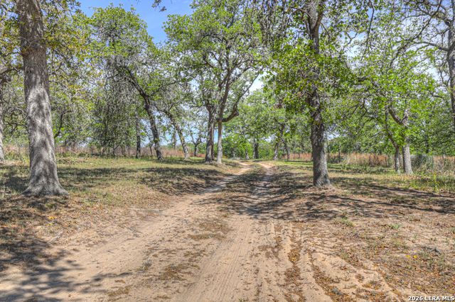 3165 Vivroux Ranch Rd, Seguin, TX 78155