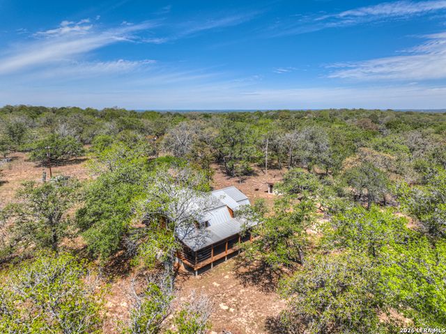 3165 Vivroux Ranch Rd, Seguin, TX 78155
