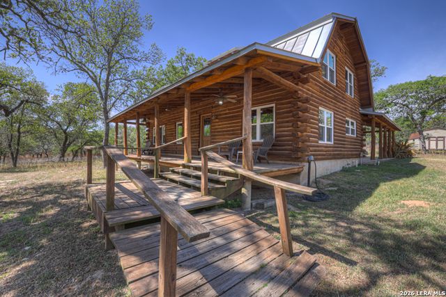 3165 Vivroux Ranch Rd, Seguin, TX 78155