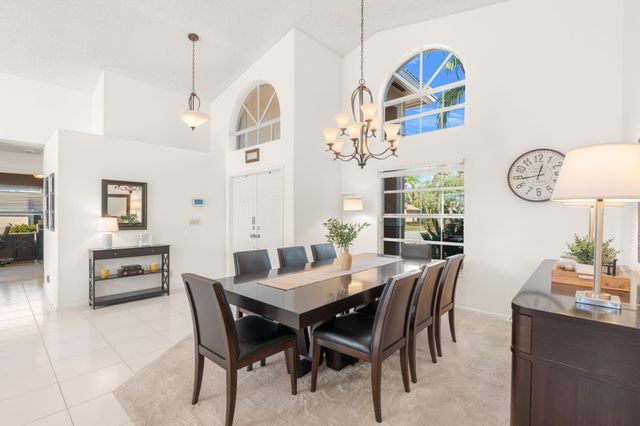 9938 N Springs Way, Coral Springs, FL 33076