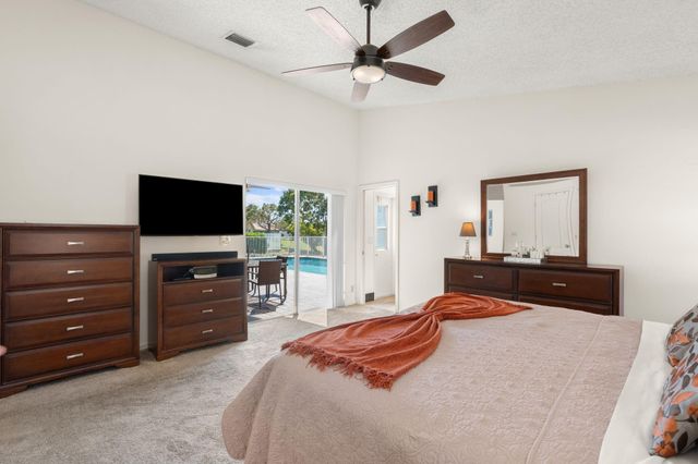 9938 N Springs Way, Coral Springs, FL 33076