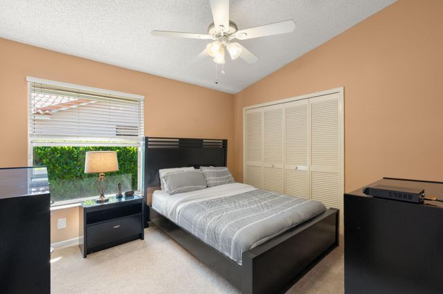 9938 N Springs Way, Coral Springs, FL 33076