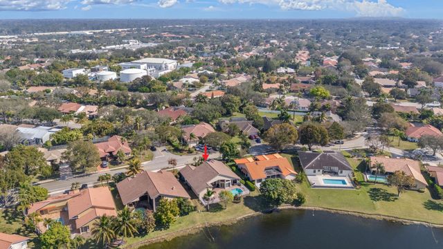 9938 N Springs Way, Coral Springs, FL 33076