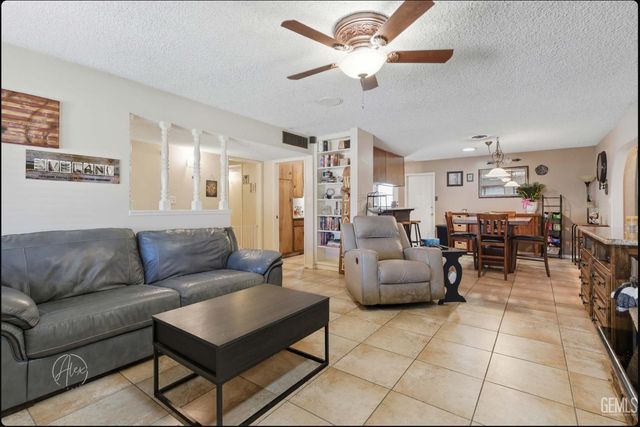 1014 3rd Street, Taft, CA 93268