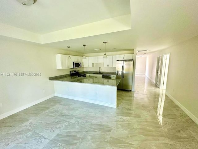 354-356 Bell Boulevard S 356, Lehigh Acres, FL 33974