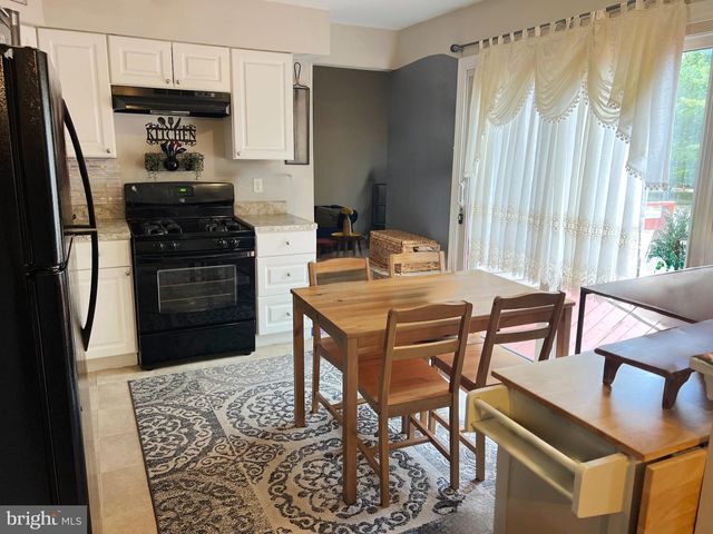 14 HERON CT, Voorhees, NJ 08043