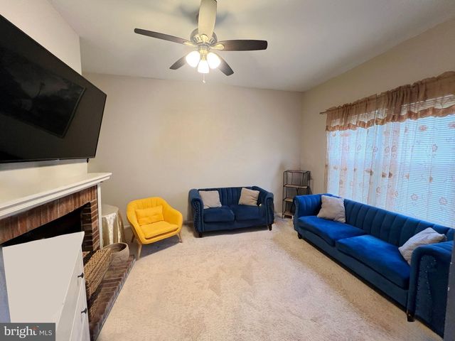 14 HERON CT, Voorhees, NJ 08043