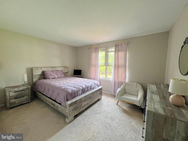 14 HERON CT, Voorhees, NJ 08043