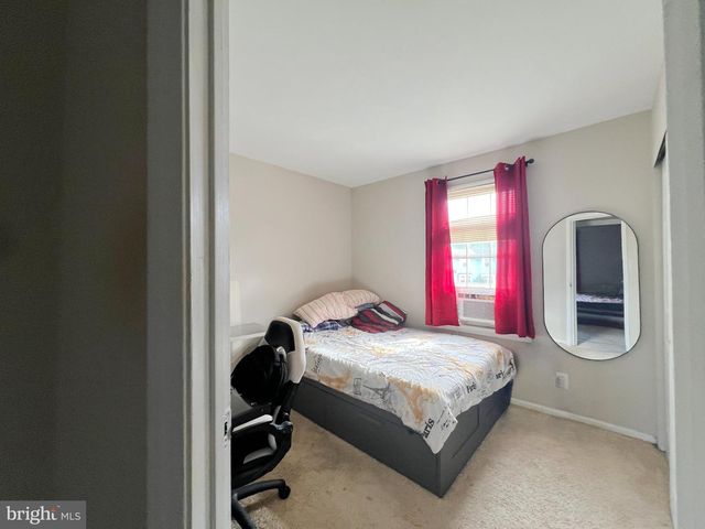 14 HERON CT, Voorhees, NJ 08043