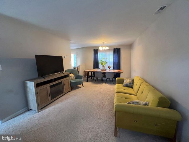 14 HERON CT, Voorhees, NJ 08043