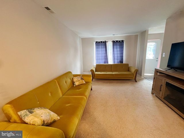 14 HERON CT, Voorhees, NJ 08043