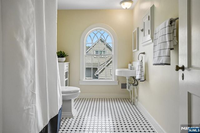 36 Edgemont Road, Montclair, NJ 07042
