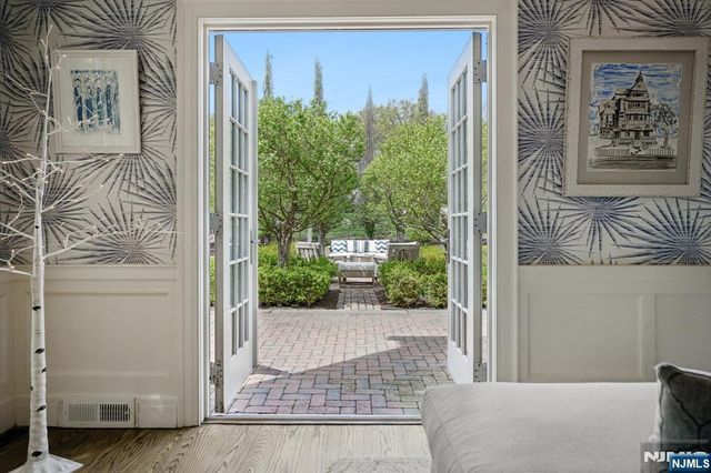 36 Edgemont Road, Montclair, NJ 07042