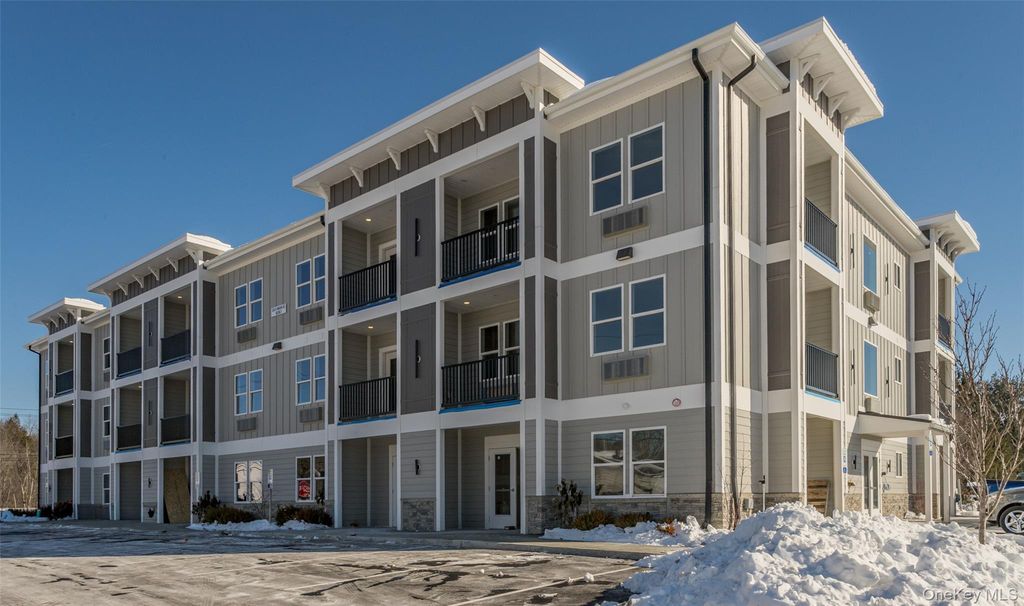 124 S Main Street, Florida, NY 10921