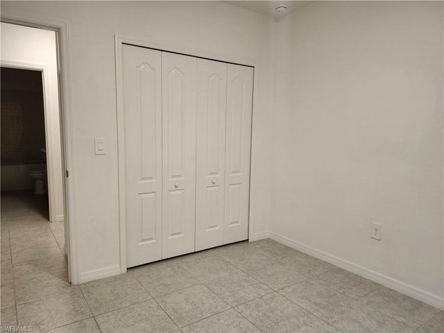 413 SE 13th PL, Cape Coral, FL 33990