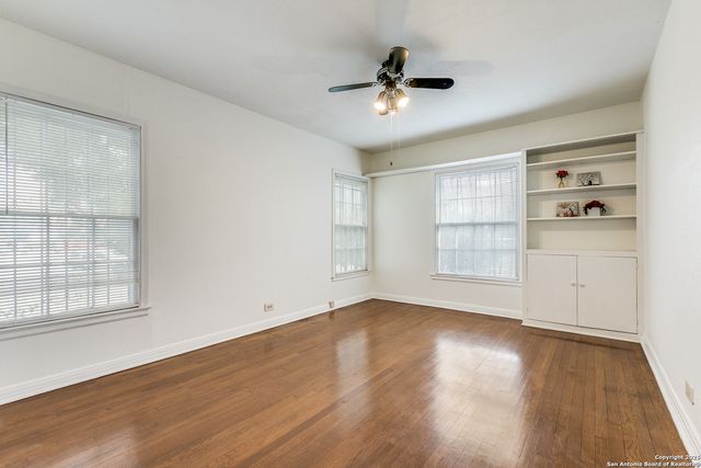 2301 W MULBERRY AVE, San Antonio, TX 78201