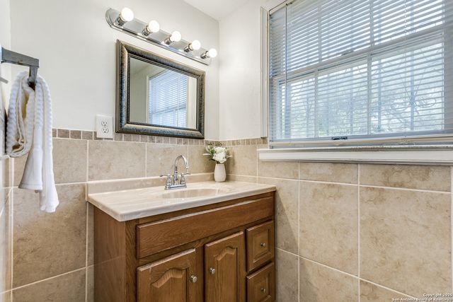 2301 W MULBERRY AVE, San Antonio, TX 78201